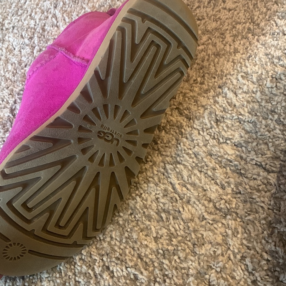Uggs - Picture 8 of 14